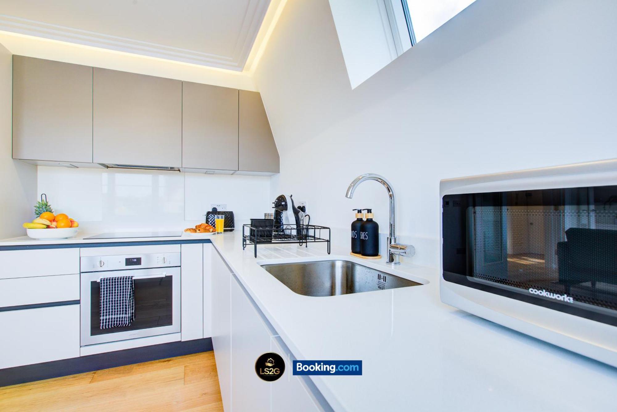 Appartamento Stylish 2 Bedroom Flat By Ls2g Short Lets & Serviced Greater With Balcony And Easy Access *