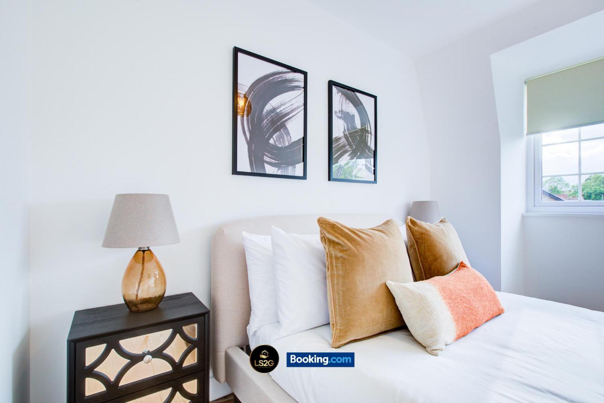 Apartament Stylish 2 Bedroom Flat By Ls2g Short Lets & Serviced Greater With Balcony And Easy Access *